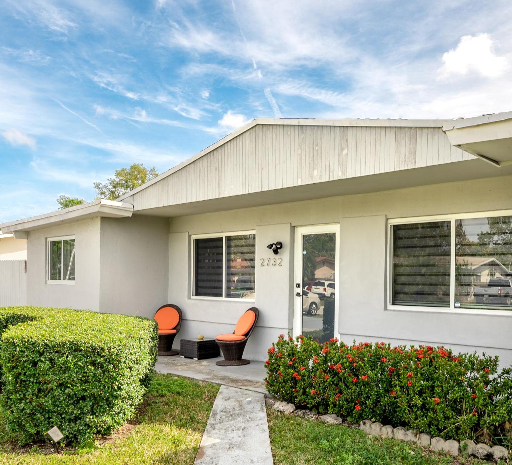 Home With A Pool Close To Beach And Fll Airport Pool Heated October- March Fort Lauderdale Exterior foto